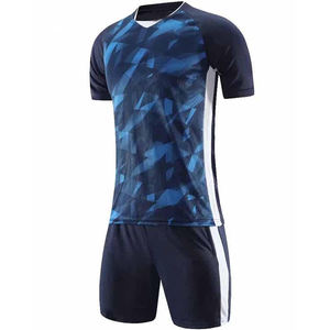 2024 tissu respirant évacuant l'humidité marque personnalisée hommes en gros uniformes de football personnaliser les uniformes de vêtements de sport - Product Image 1