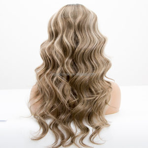 Perruque brésilienne Remy ondulée à balayage ombré cheveux humains racines marron moyen à brun <span class=keywords><strong>doré</strong></span> avec <span class=keywords><strong>blond</strong></span> <span class=keywords><strong>foncé</strong></span> et ondulés - Product Image 4