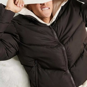 Veste d'hiver matelassée noire de haute qualité pour homme, patchwork en nylon et polyester avec décoration brodée, garde au chaud pour adultes - Product Image 3