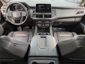 SUV Usada de Tamaño Completo 2023-2024, Motor Turbo, Ruedas R21, Interior Claro, Asientos de Cuero, Opciones Manuales/Automáticas - Product Image 2