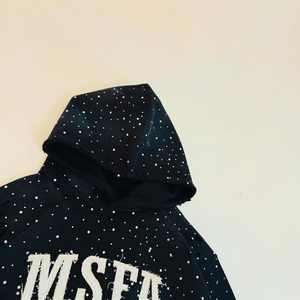 Sudadera con Capucha Personalizada de Estilo Urbano Hip Hop, Lavado Ácido, Bordada con Pedrería, Estampado Desteñido por el Sol, 100% Algodón, Negra, Talla Grande para Hombre - Product Image 4