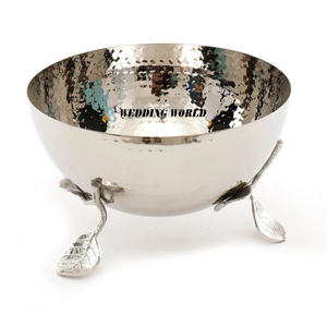 Bol à chocolat en métal plaqué argent avec pattes Bol à chocolat en métal martelé de forme ronde Nouveau bol à chocolat en métal de luxe de qualité supérieure - Product Image 1