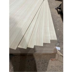 Hojas de madera contrachapada frontal Diseño moderno Suministro de fábrica Reconstituido Nuevos gabinetes superiores Puertas Paneles de muebles de Vietnam - Product Image 4