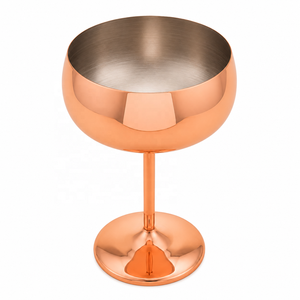 Verre à cocktail en cuivre Divris à long pied, design moderne, fait main, écologique, capacité 12/14/16 oz, pour fêtes et vin - Product Image 5