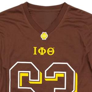 Iota Phi Theta Football Jersey Tee Marron avec Or 63 Numéro Manches Rayées Collegiate Greek Life Athletic Fraternité Shirt - Product Image 3