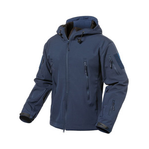 Chaqueta de exterior táctica Softshell impermeable negra personalizada para hombre, rompevientos con cuello levantado y capucha para caza - Product Image 4