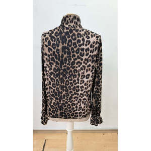 Blusa de Punto Suprem con Cuello Alto y Manga Larga con Estampado de Leopardo para Mujer de Jane's, Corte Regular, Estilo Casual para Uso Diario - Product Image 5