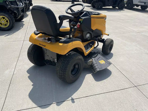 Potente tractor cortacésped Cub Cadet LX42 KH en venta - Product Image 5