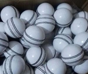 Pelota de críquet de espuma PU con logotipo personalizado, pelota de cuero duro promocional con diseño personalizado - Product Image 3