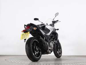 Motocicleta Deportiva Suzuki GLADIUS 650 Usada al Mejor Precio al por Mayor, Origen Reino Unido, en Venta - Product Image 5