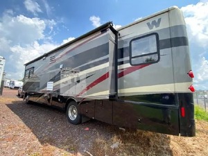 Winnebago A-d-v-e-n-t-u-r-e-r 37F del 2014 usado, listo para vender - Product Image 3