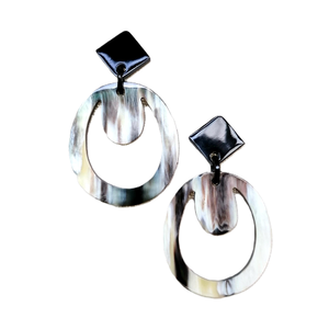 Pendientes de aro de cuerno de búfalo natural 100%, elegantes pendientes de gota ecológicos para mujer con cuerno de buey y búfalo - Product Image 1