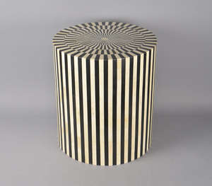 เก้าอี้เรซินที่ทำด้วยมือมีสไตล์ฝังกระดูกสำหรับตกแต่งบ้าน - Product Image 1