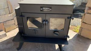 Poêle à granulés de bois à source de chaleur/Poêle à bois au design moderne avec four en fonte disponible à des prix abordables et abordables - Product Image 6