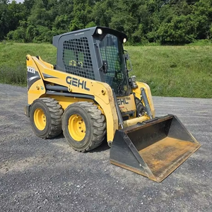 Chargeuse compacte à chenilles d'occasion 2017 GEHL R220 & Gehl V210 haute performance avec moteur principal, pompe, boîte de vitesses, hydraulique Changjiang - Product Image 1