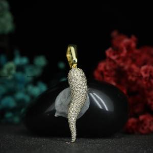 Pendentif de fête en argent sterling 925 plaqué or jaune avec diamant moissanite VVS, style hip-hop, design complet de piment chili glacé - Product Image 1