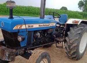 Tractor de Ruedas Usado N Holland 3630 4WD 2009 Usado con Componentes Principales: Motor, Caja de Cambios, Bomba - Product Image 3