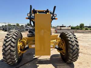 รถเกรดเดอร์มือสองคุณภาพสูง ปี 2023 ผลิตในสหรัฐอเมริกา พร้อมเกียร์และปั๊ม - Product Image 5