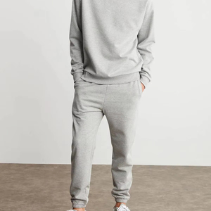 Chándal liso para hombre con logotipo personalizado al por mayor, conjunto de chándal para correr, Sudadera de cuello redondo, conjunto de 2 pantalones de dos piezas para hombre - Product Image 1