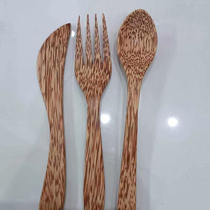 Cuchara de madera de coco sostenible | Vajilla hecha a mano al por mayor - Product Image 1