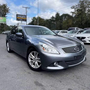 Berline G37 2020 en parfait état - Product Image 4