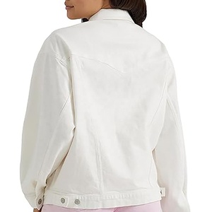 Tendencia de moda de fábrica de etiqueta privada mejor material cliente exigido para las chaquetas de mezclilla de las mujeres - Product Image 3