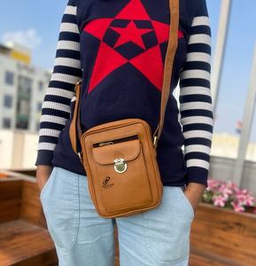 Véritable sac à main en cuir véritable Crunch fait à la main pour femmes sac à bandoulière élégant vente à chaud personnalisé sacs à bandoulière en cuir pleine fleur - Product Image 1