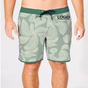 Short personnalisé imprimé par sublimation Short décontracté en polyester pour homme Short de gym pour homme de conception OEM fabriqué au Pakistan 2025 - Product Image 6