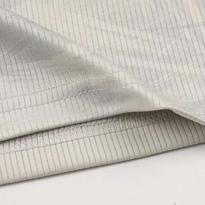 Maillot de football entièrement uni, style le plus populaire, vente en gros, personnalisable, respirant, demi-manches, facile à porter - Product Image 5