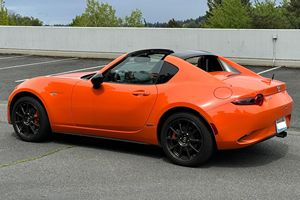 รถมือสองสภาพดีเยี่ยม Mazda MX-5 Miata RF รุ่นฉลองครบรอบ 30 ปี ปี 2019 - Product Image 2