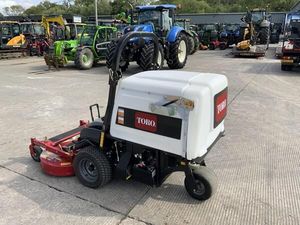 Cortacésped Toro Z Master 8000 de Giro Cero, Manual, Motor de 1800W 125cc/196cc, Corte de 1000mm, 28V/21V, Cortacésped Rotatorio con Caja Recolectora de Césped - Product Image 4