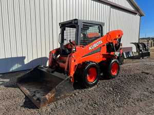 Chargeur compact sur chenilles Kubota SSV75 pour travaux de construction - Product Image 3