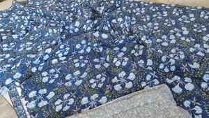 Colcha Reversible de Algodón con Estampado Floral, Manta Suave Rellena de Algodón - Product Image 2