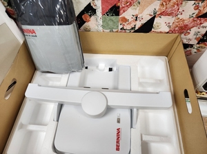 BRAND NEW Bernina 880 Plus Sewing/<b>Quilting</b>/Embroidery Machine! New MODULE - Product Image 5