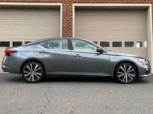 Performance 2019 Nissan Altima 2.5L SR AWD, berline intelligente à faible consommation de carburant, 182 ch - Product Image 4