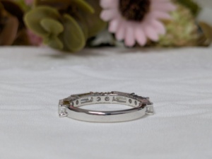 Anillo de Compromiso y Eternidad Lurba Jewels con Moissanita de Corte Baguette de 1.30 CT, Oro Blanco Sólido de 14K, Apilable, para Aniversario - Product Image 2