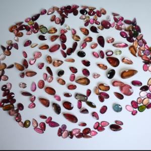 Lot de pierres précieuses de tourmaline multicolore de formes et de tailles assorties, émeraude naturelle polie - Product Image 6