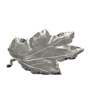 Plat de service design en aluminium couleur or Plateau de service pour la maison, le restaurant et la fête Vaisselle faite à la main en vrac - Product Image 4