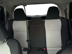 Increíble Toyota Yaris L 2014, 2 Puertas, Transmisión Automática, 4 Cilindros - Product Image 4