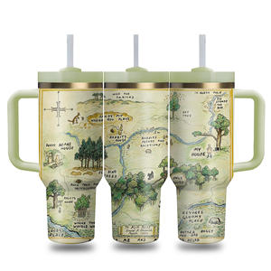 Gobelet isotherme sous vide 40oz à double paroi, style vintage, avec logo personnalisé, motif Carte du Bois des Cent Acres et Ours - Product Image 1