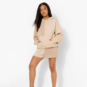 Vente en gros de short et sweat à capuche pour femme, ensemble deux pièces avec logo personnalisé, vêtements de sport à la mode, approvisionnement OEM - Product Image 4