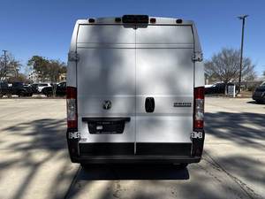 Furgoneta de Carga ProMaster 2023 Usada, Tracción Delantera, Premium, en Buen Estado, Lista para Enviar - Product Image 5