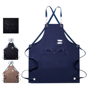 Delantal de Chef de Lona Resistente al Agua y al Aceite con Logotipo Personalizado, Color Marrón, Estilo Cruzado en la Espalda, con Bolsillos para Uso en la Cocina - Product Image 4