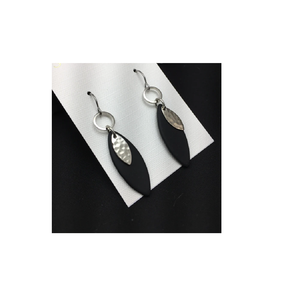 Pendientes de tuerca de latón indio con pequeñas superficies texturizadas, estilo Austin 1920, joyería para boda, regalo sorpresa para ella - Product Image 6
