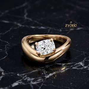 Anillo Solitario con Corte Cojín en Plata de Ley 925, Anillo Escultural Abierto y Elegante - Product Image 2