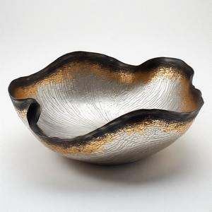 LuxeSphere Premium Bowl Royal Cradle Brass Bowl ware Décoration Dates Bols à fruits secs au chocolat pour améliorer la salle à manger - Product Image 3