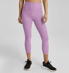 Venta al por mayor de las mujeres de cintura alta Capri Leggings suave elástico Pantalones de Yoga Entrenamiento Running Leggings Para Mujeres Slim Fit Activewear - Product Image 1