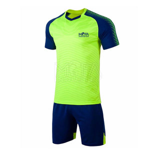 Nouvel Arrivage Meilleure Vente Maillot de Football Uniforme Haut Fabricant Jeune Football Uniforme à Vendre - Product Image 2