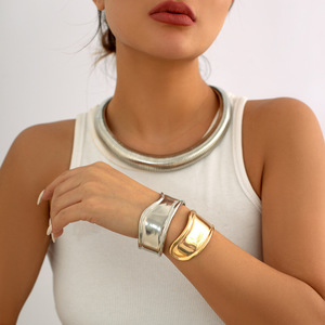 Simple exagéré métal lourd tordu couples collier ras du cou femmes spirale grande grosse croix chaîne Grunge Steampunk cadeau bijoux - Product Image 4