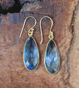 Boucles d'oreilles pendantes en quartz bleu en argent sterling 925 avec finition plaquée or pierre naturelle cadeau de naissance de décembre - Product Image 3
